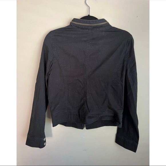 Black Jacket - Picture 3 of 3